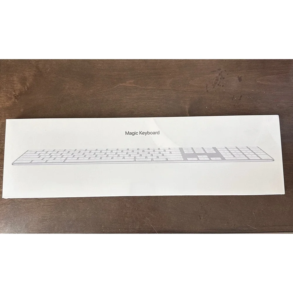 NEW SEALD Apple Magic‎ Keyboard MQ052LL/A Numeric Keypad A1843 White Bluetooth